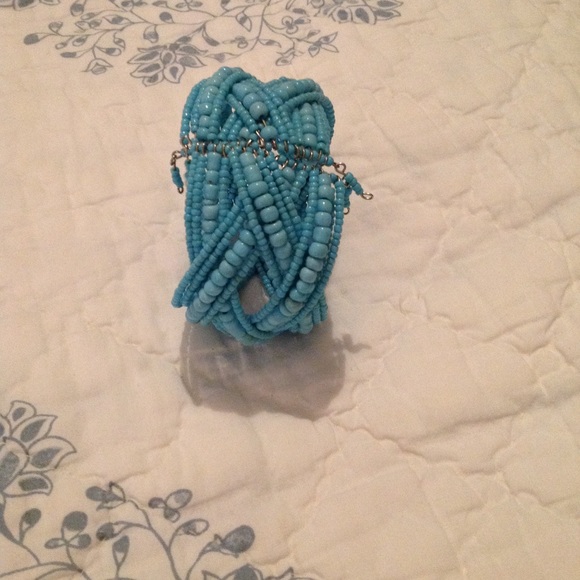 Turquoise cuff bracelet - Picture 4 of 5